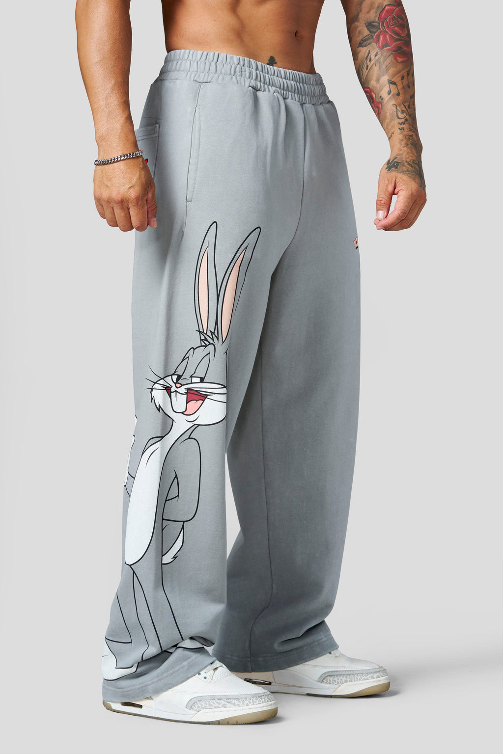 2169 - Looney Tunes Character Sweats