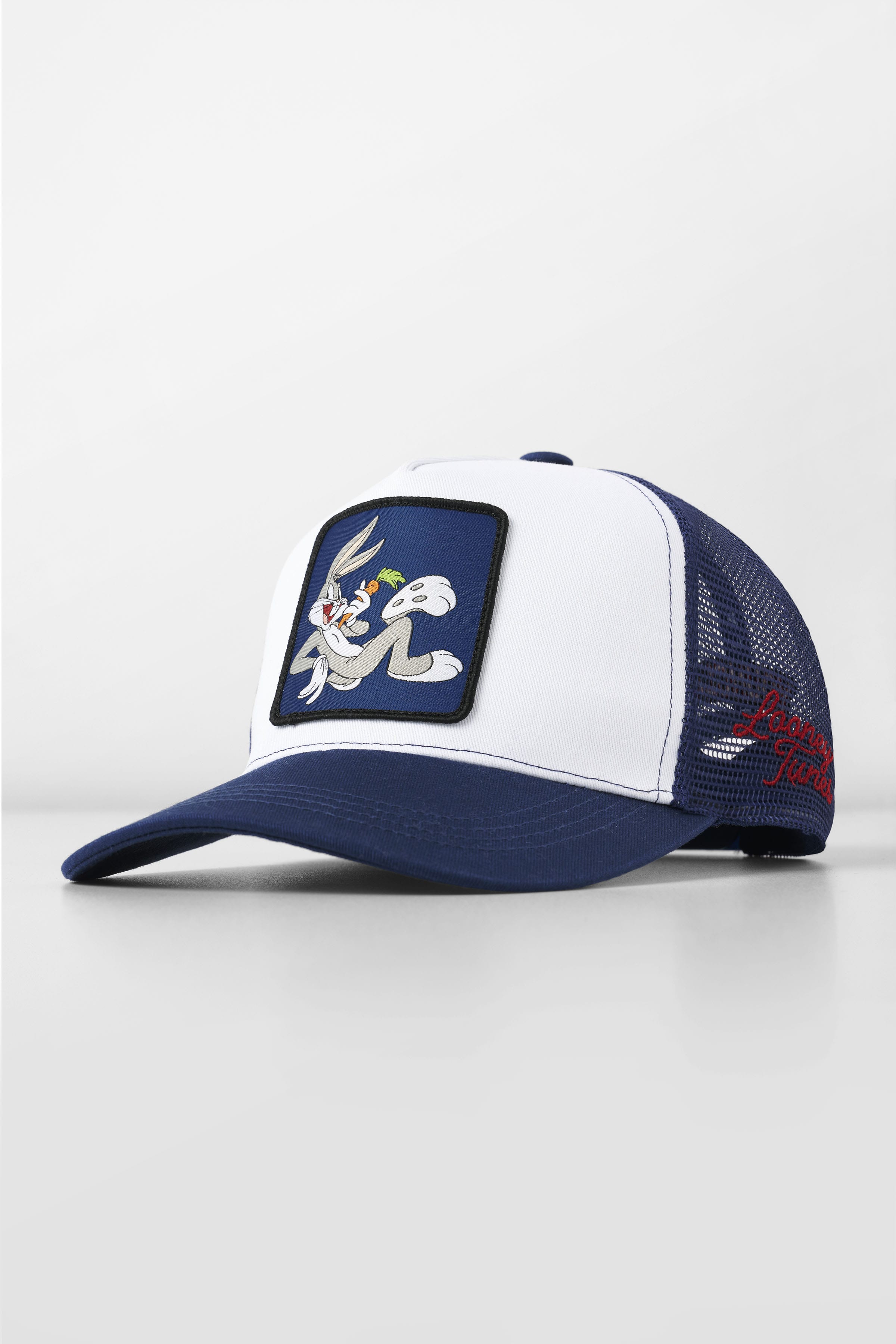 9135 - Looney Tunes Patch Trucker Hats
