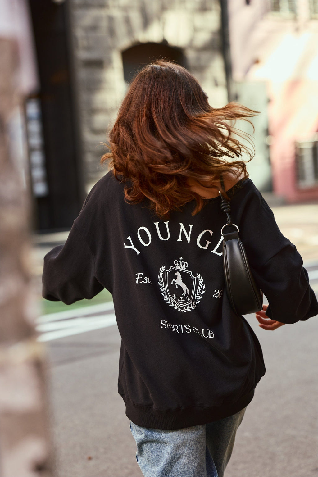 Sudadera hombros descubiertos