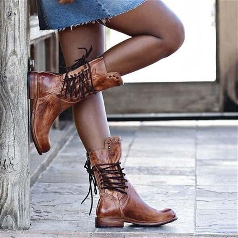 Berta | Botas Militares con Cordones Mujer Caña Media Tacón Bajo