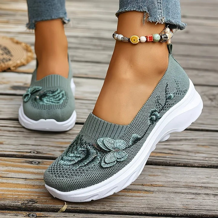 Candela | Zapatillas Slip On de Punto Bordadas Mujer Mariposa