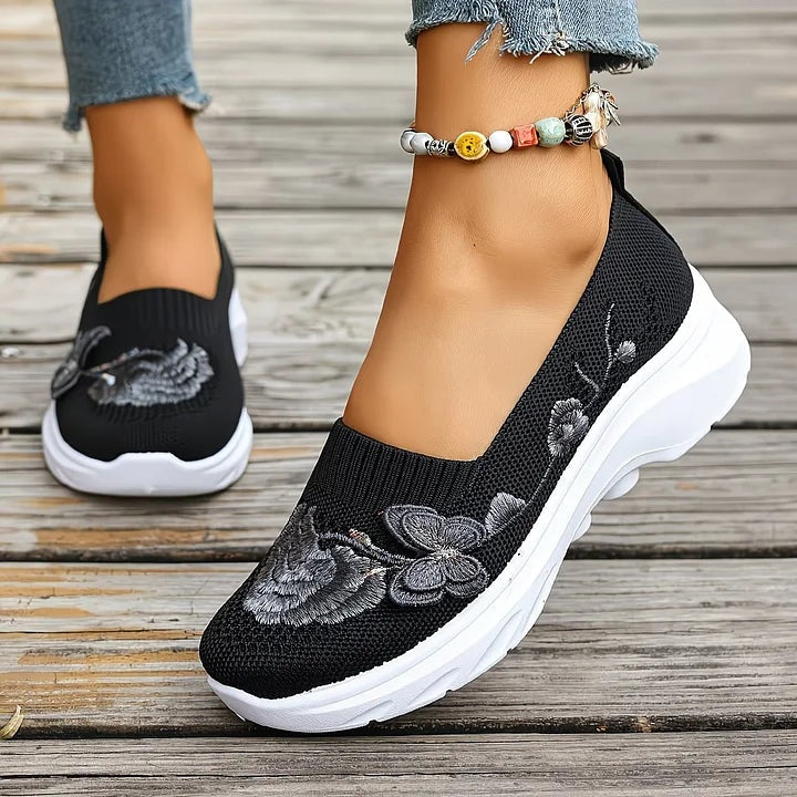 Candela | Zapatillas Slip On de Punto Bordadas Mujer Mariposa