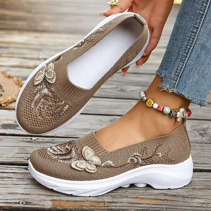 Candela | Zapatillas Slip On de Punto Bordadas Mujer Mariposa