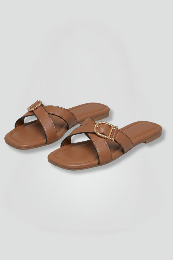 Covadonga | Sandalias Planas Tiras Cruzadas Mujer Hebilla