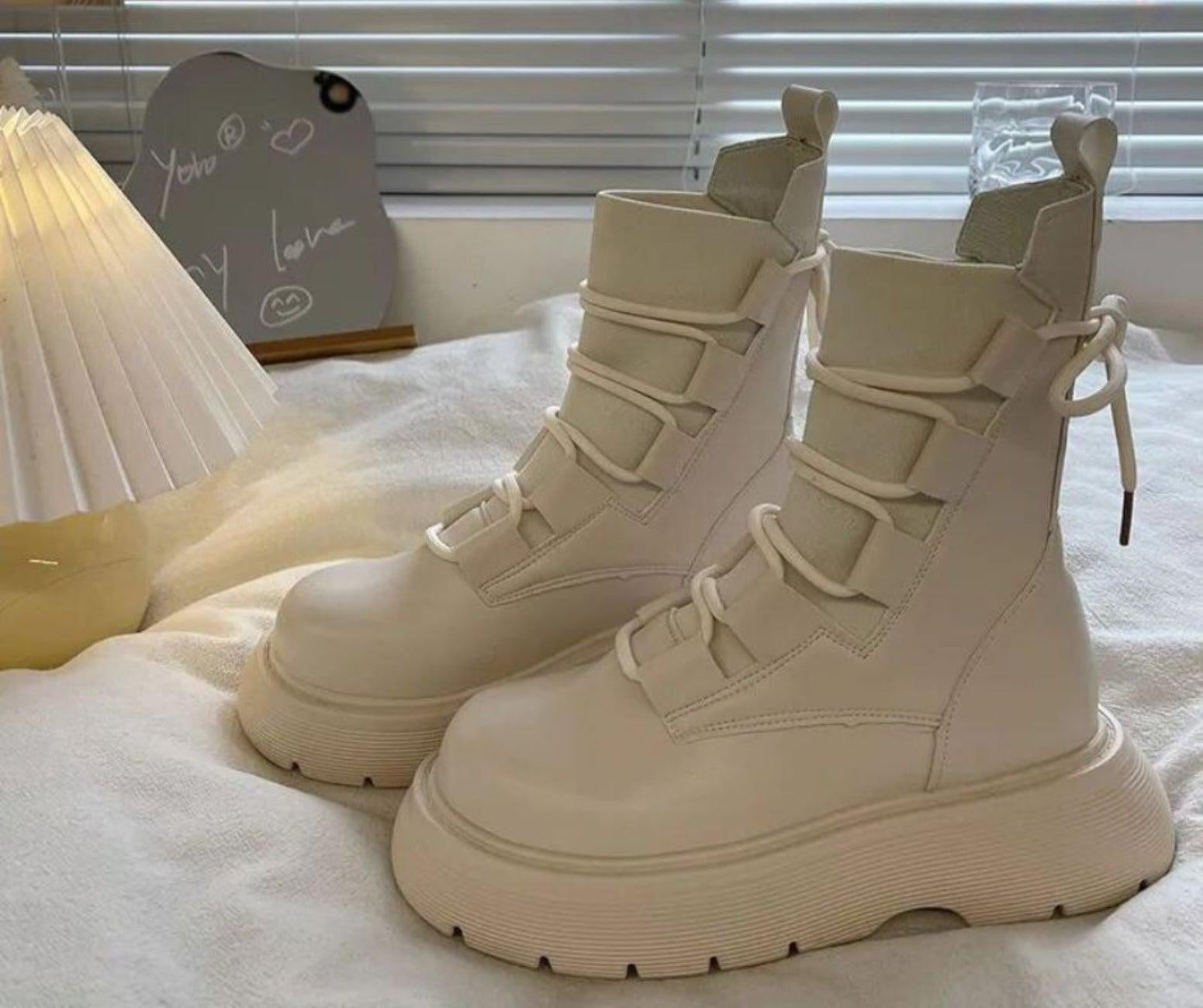 Esther | Botines con Cordones Plataforma Mujer Estilo Militar Hebillas