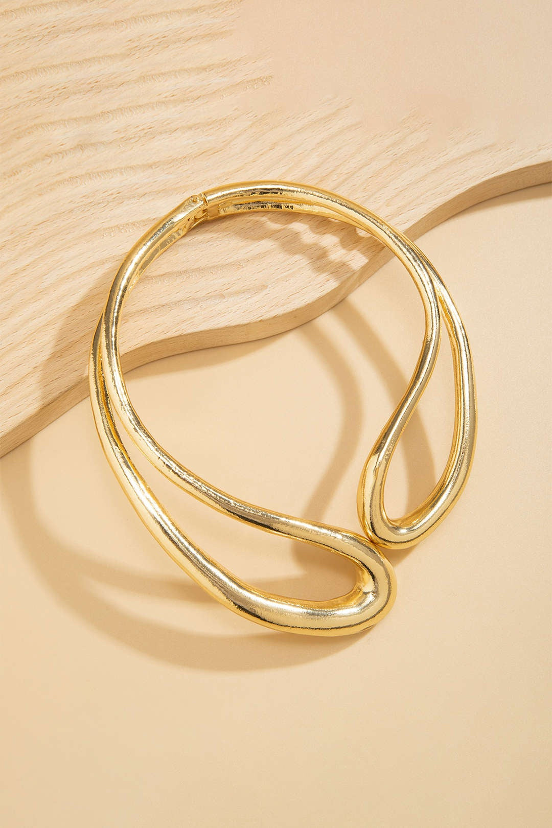 Esther | Collar Asimétrico Mujer Diseño Escultórico