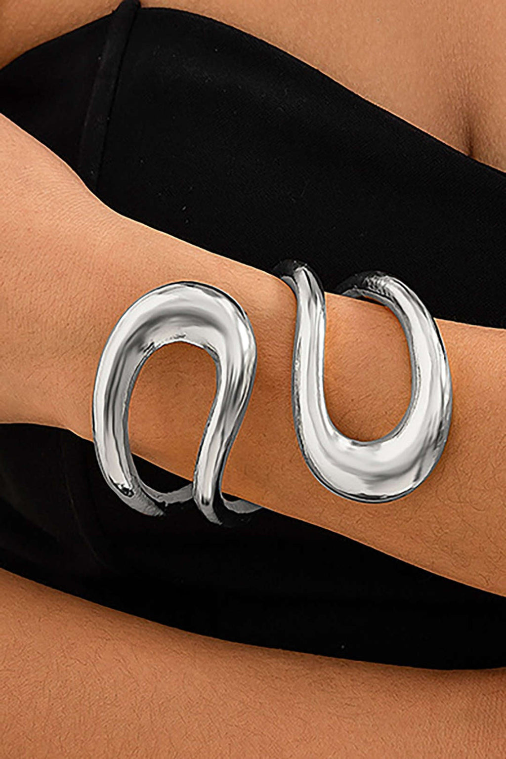 Laia | Pulsera Rígida Asimétrica Mujer Escultórica