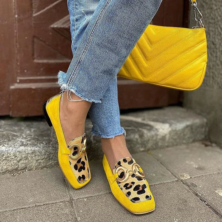 Marisol | Mocasines con Detalle Leopardo Mujer Cadena Dorada