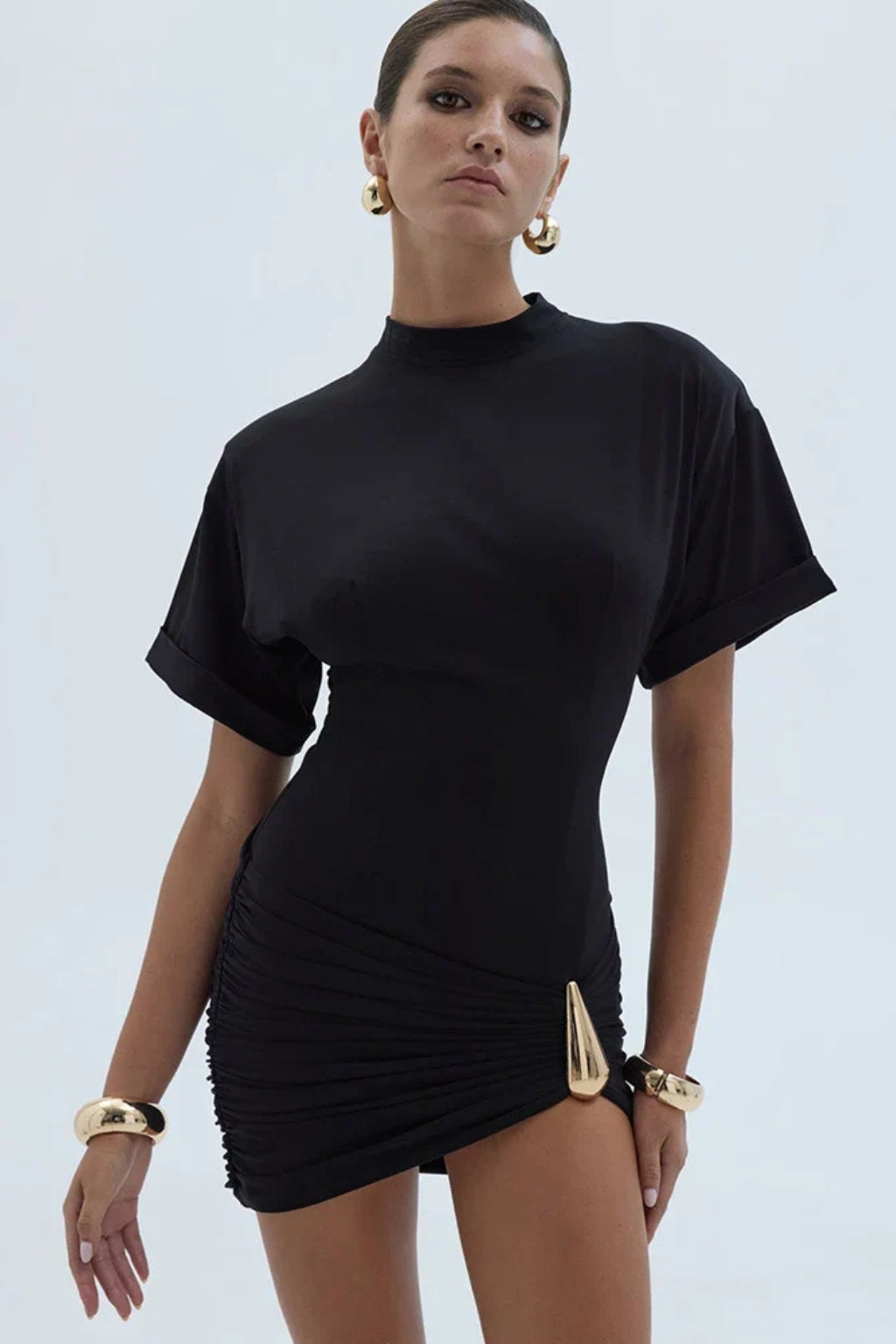 Verónica | Vestido Corto Ajustado Cuello Alto Mujer Fruncido Lateral