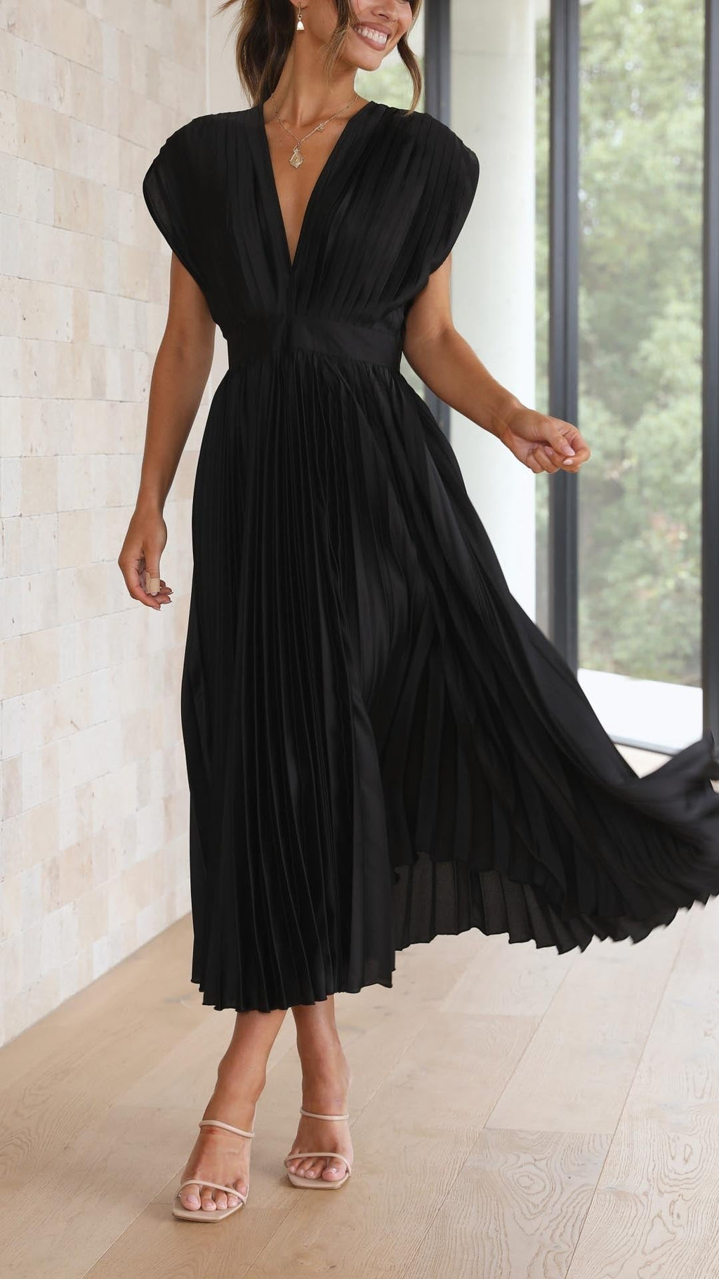 Soledad | Vestido Midi Plisado Mujer Escote V Cinturón