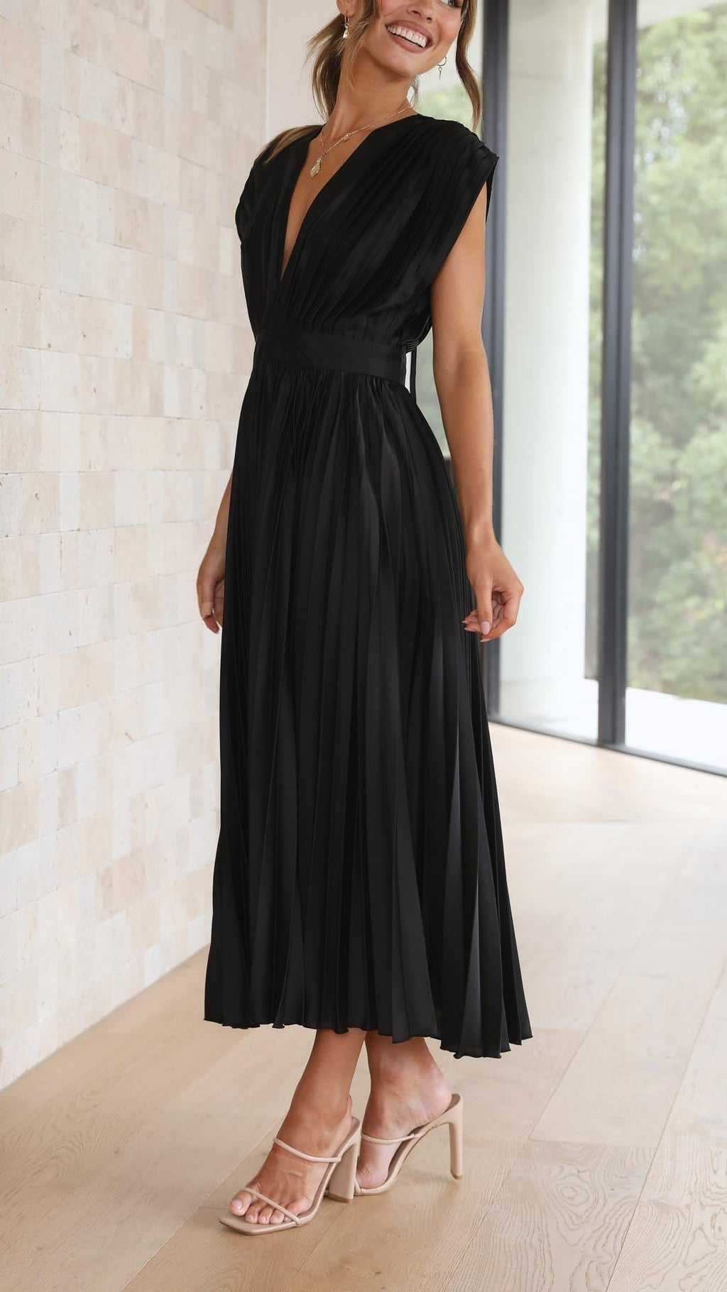 Soledad | Vestido Midi Plisado Mujer Escote V Cinturón